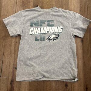 Philadelphia Eagles Super Bowl Champions T-Shirt Retro NFL Graphic Tee Gildan